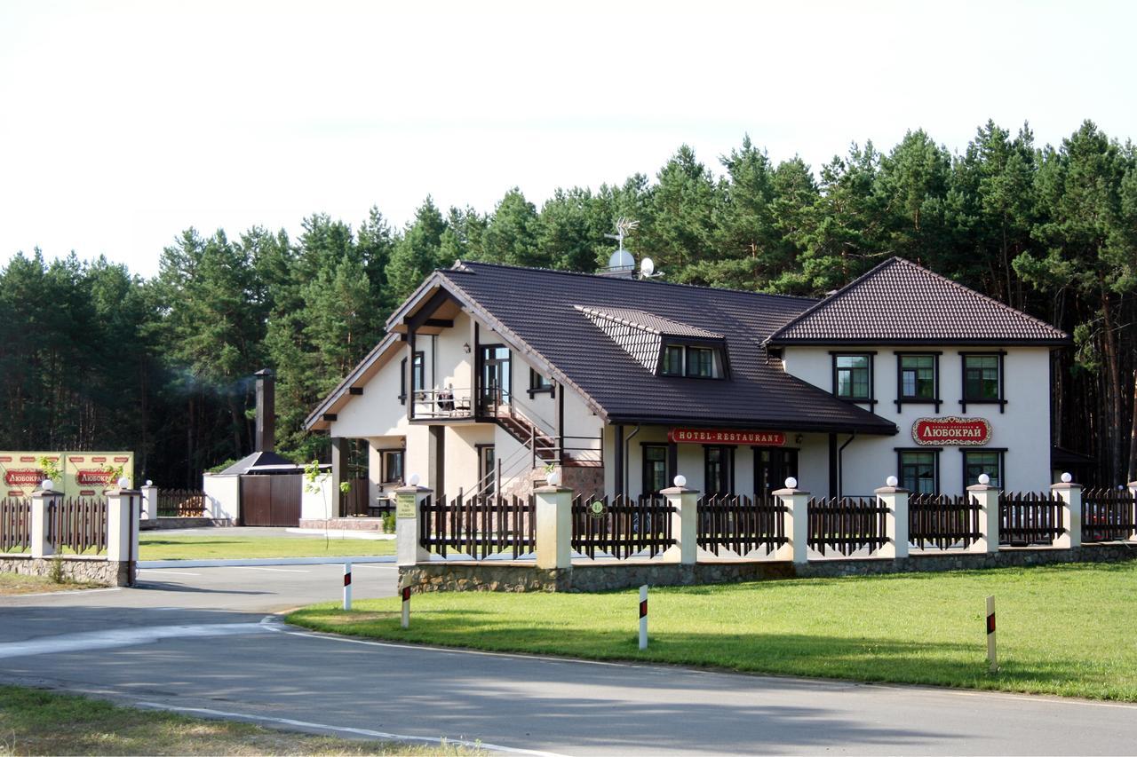 Hotel And Restaurant Complex Lubokray Pereyaslav-Khmelʼnytsʼkyy Exterior foto